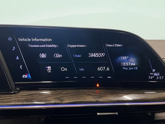 Used 2023 Cadillac Escalade Premium Luxury w/ Performance Package AWD/4WD image 38
