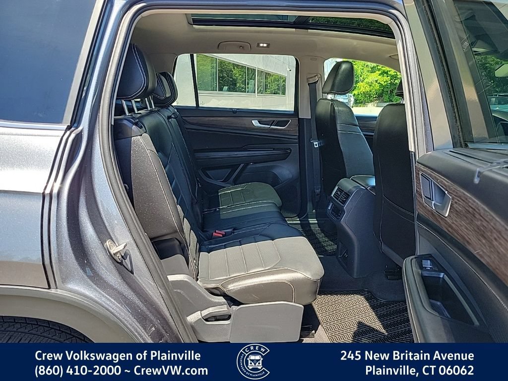 Used 2024 Volkswagen Atlas SEL AWD/4WD image 17