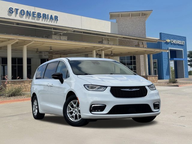 Used 2024 Chrysler Pacifica Touring-L