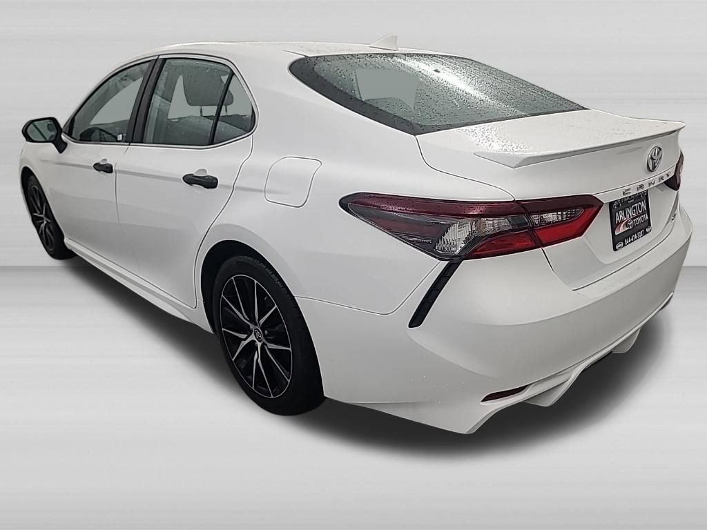 Used 2022 Toyota Camry SE FWD image 6