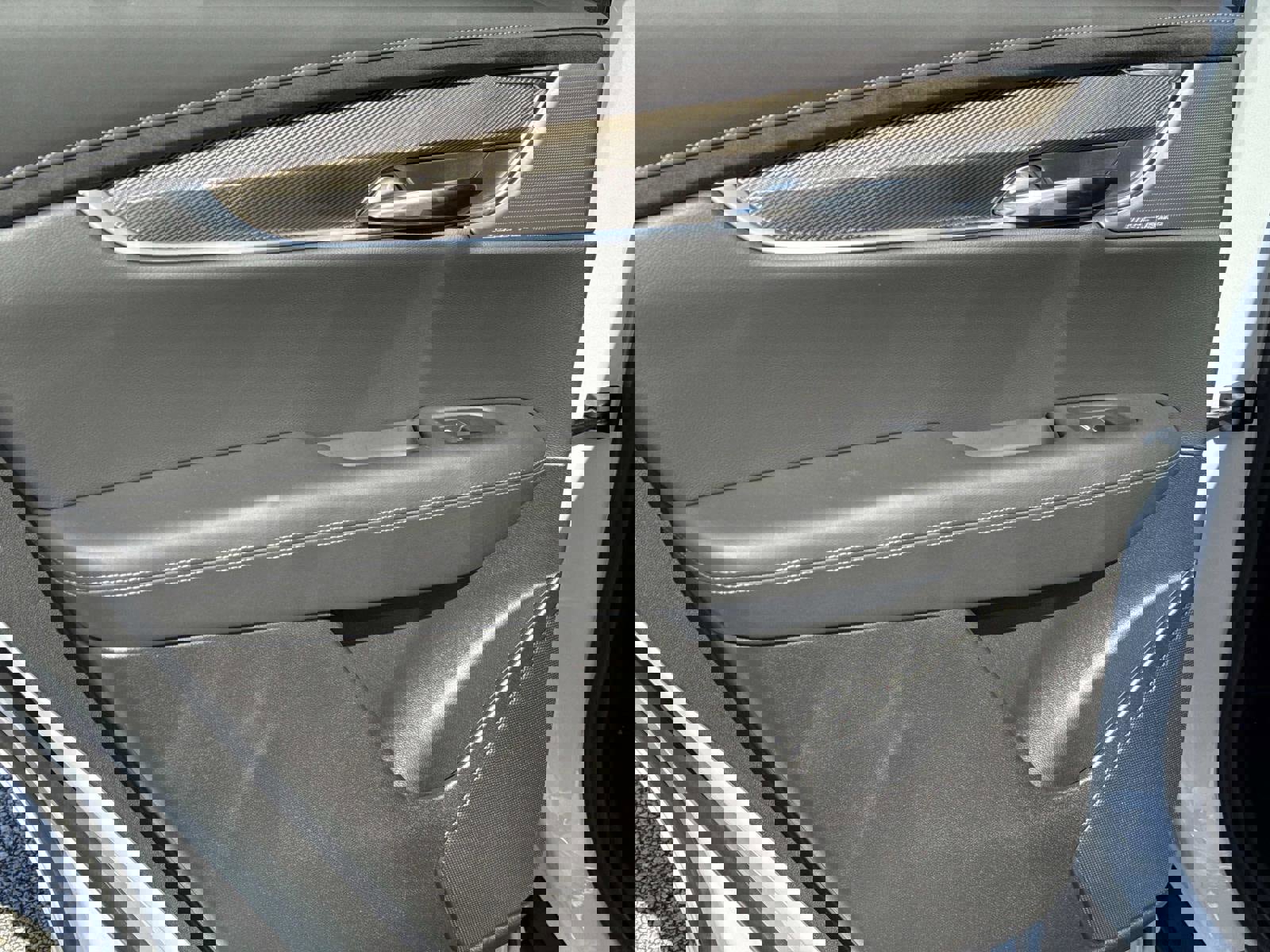 New 2025 Cadillac XT6 Premium Luxury w/ Platinum Package FWD image 17