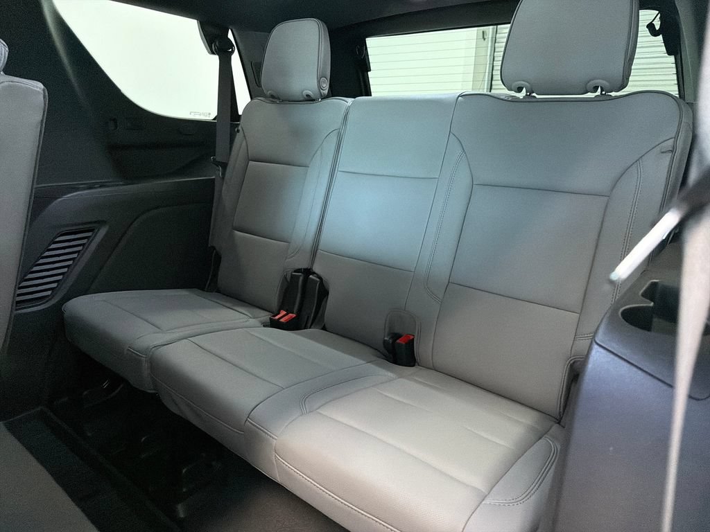 Used 2024 GMC Yukon SLT w/ SLT Premium Package RWD image 15