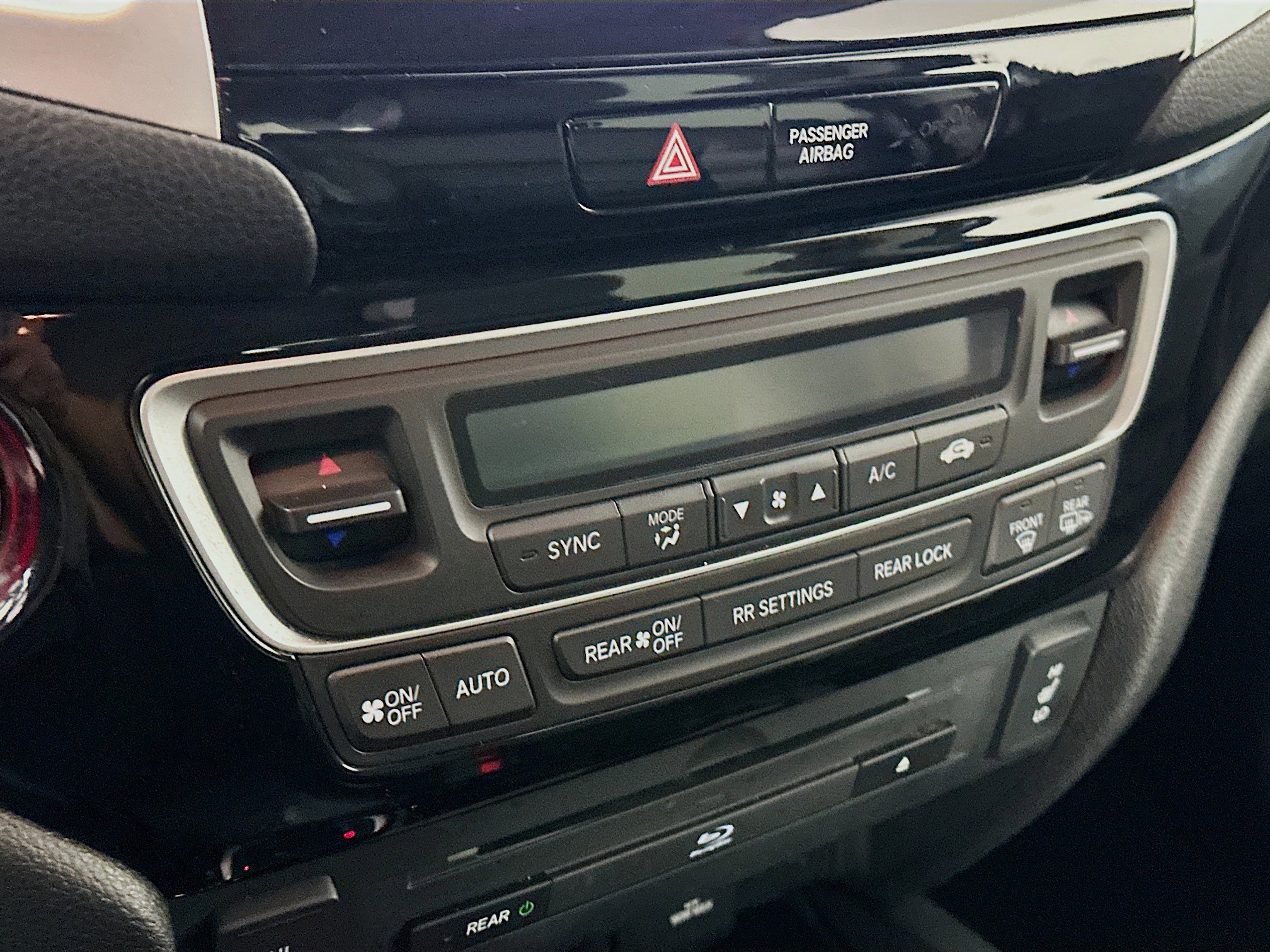 Used 2017 Honda Pilot Touring image 22