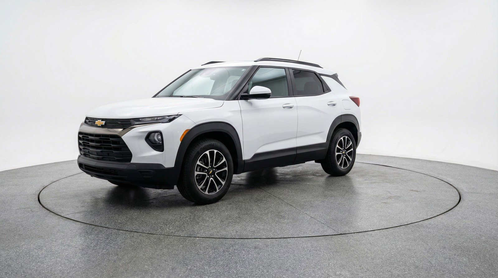 Used 2025 Chevrolet TrailBlazer LT FWD image 3