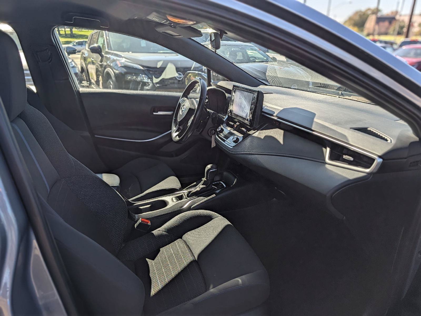 Used 2022 Toyota Corolla SE w/ Carpet Mat Package (TMS) FWD image 15