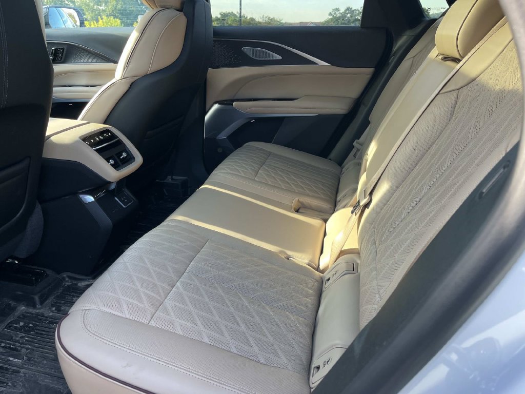 Certified 2026 Cadillac Lyriq Signature Luxury w/ Nappa Leather Package AWD/4WD image 21