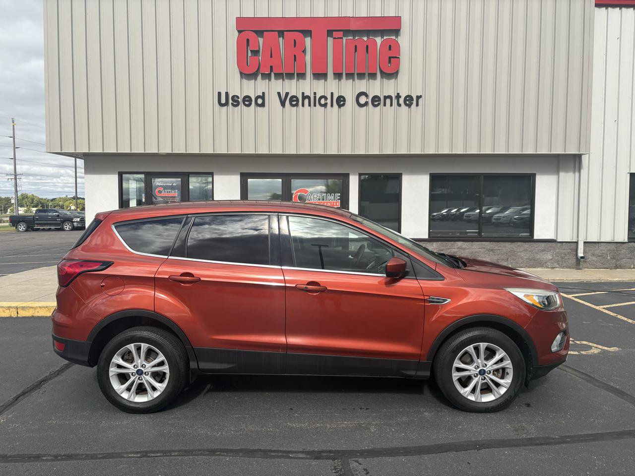 Used 2019 Ford Escape SE AWD/4WD image 1