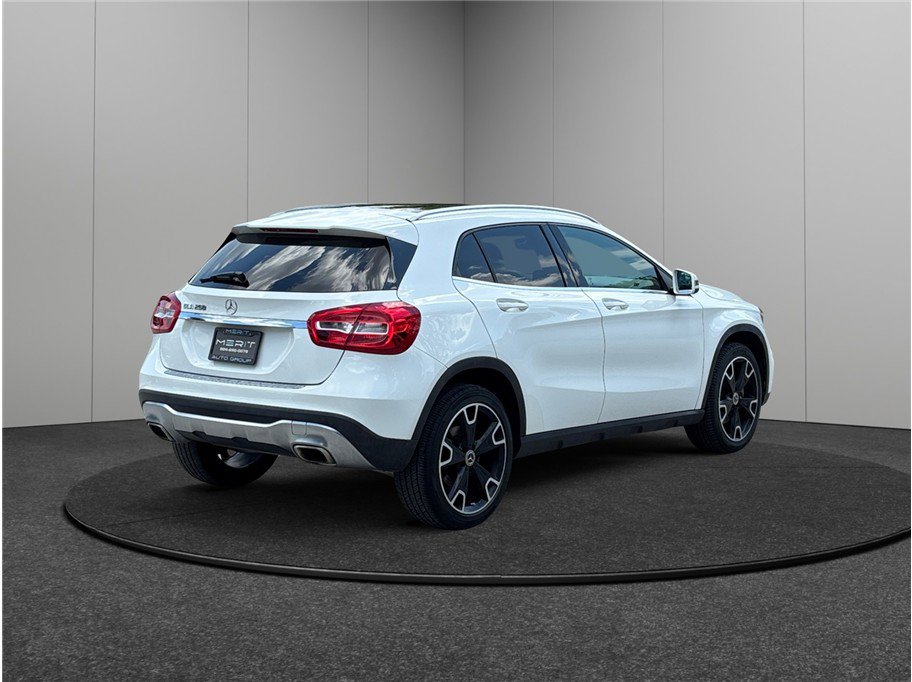 Used 2019 Mercedes-Benz GLA 250 GLA 250 Sport Utility 4D image 9