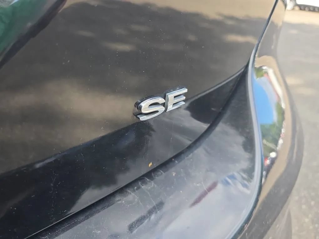 Used 2014 Ford Focus SE w/ SE Sport Package FWD image 12