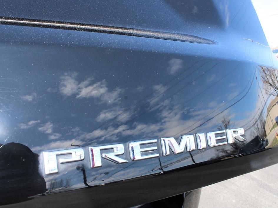 Used 2023 Chevrolet Tahoe Premier AWD/4WD image 19