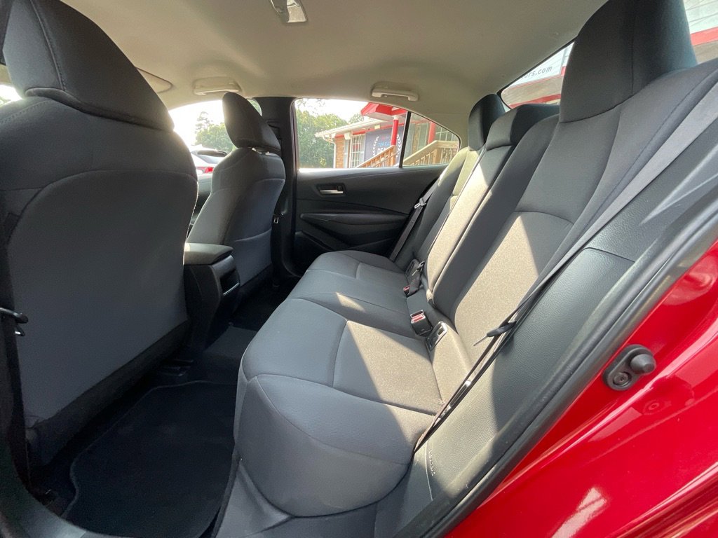 Used 2021 Toyota Corolla LE image 27
