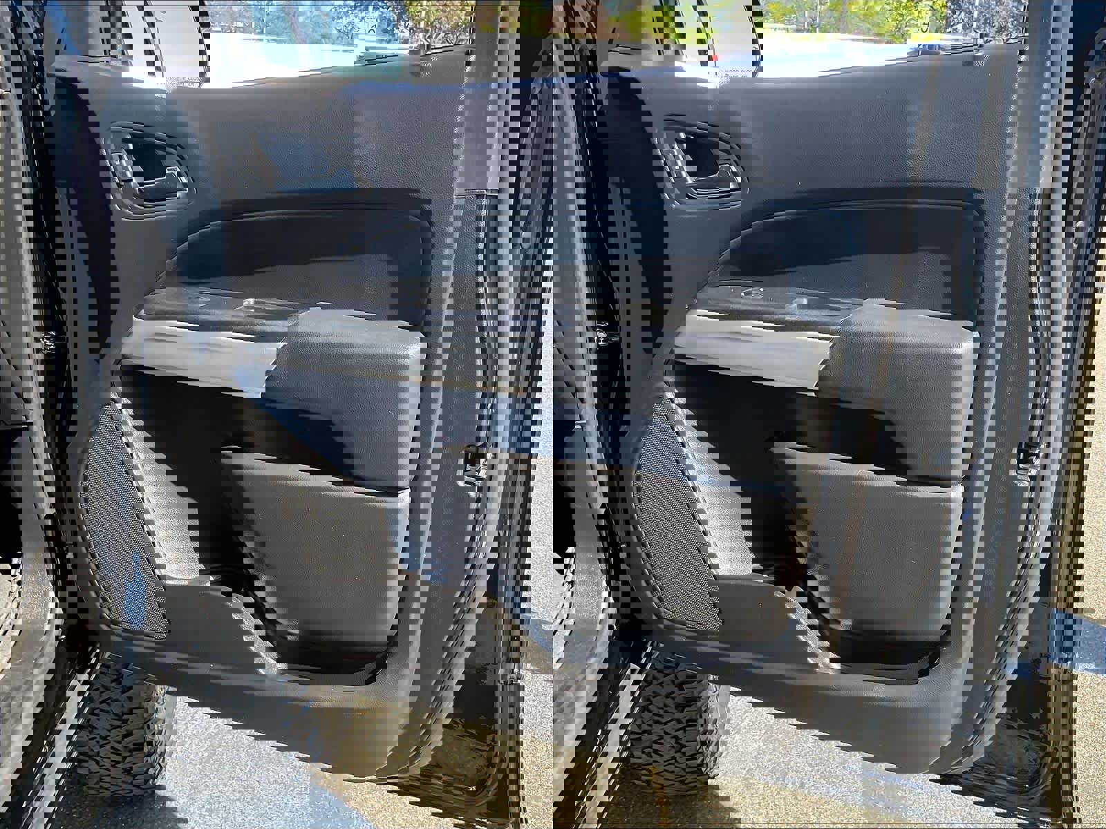 Used 2017 Chevrolet Colorado LT w/ LT Convenience Package image 25