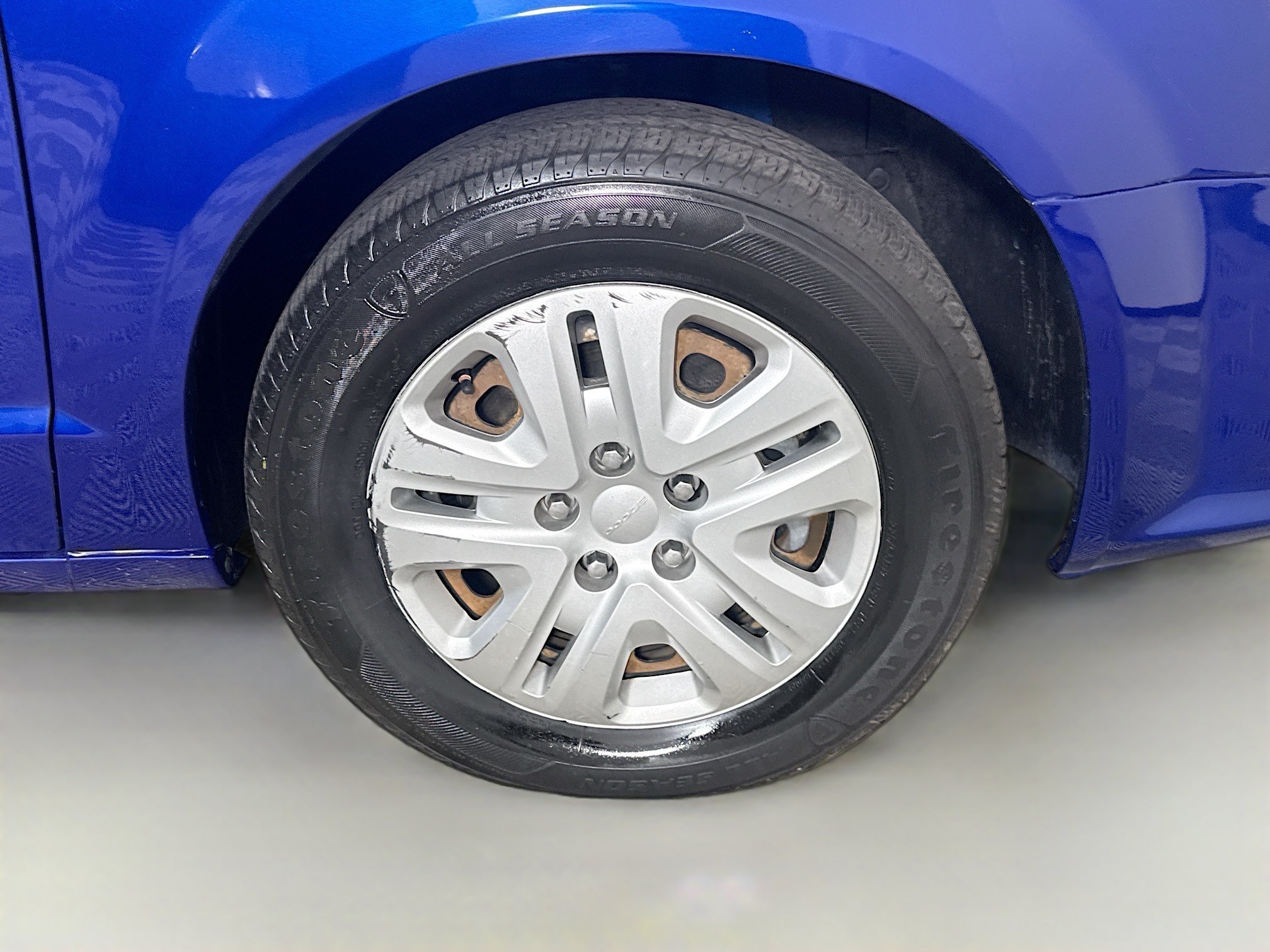 Used 2019 Dodge Grand Caravan SE FWD image 29