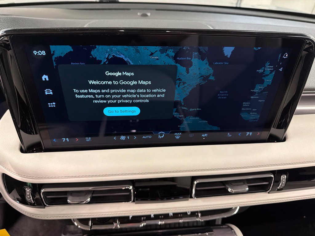 Certified 2026 Lincoln Aviator AWD image 11
