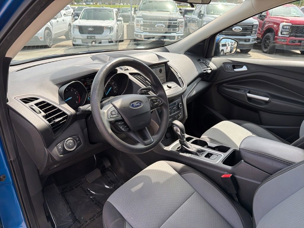 Used 2019 Ford Escape SE image 11