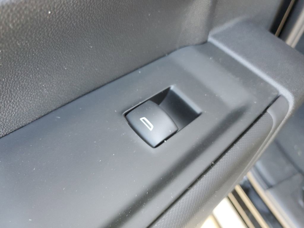 New 2026 Chevrolet Silverado 1500 Custom Trail Boss w/ LPO, Dark Essentials Package image 6