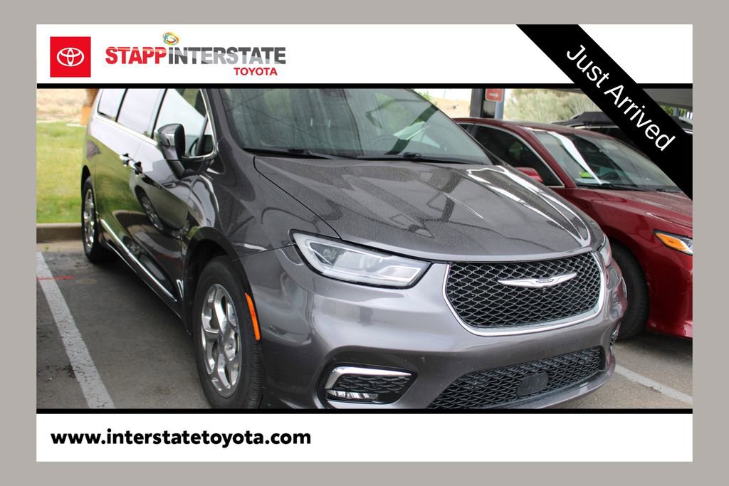 Used 2022 Chrysler Pacifica Limited FWD image 1