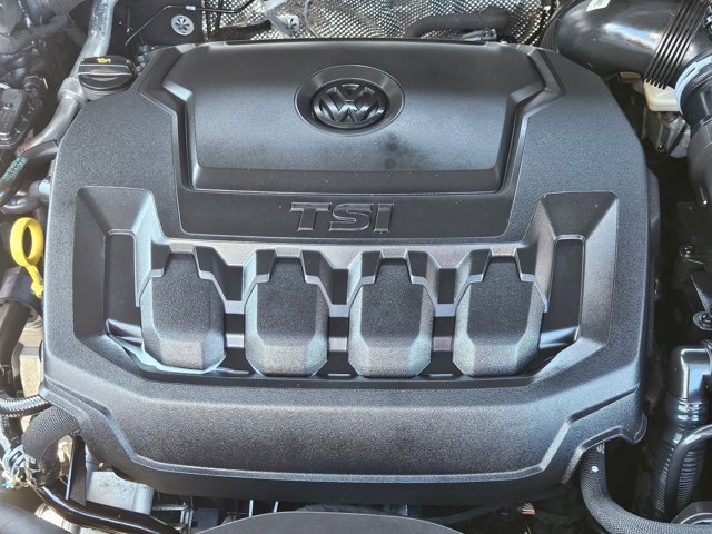 Used 2024 Volkswagen Tiguan Wolfsburg Edition image 32