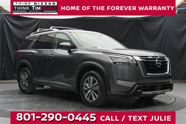 Used 2023 Nissan Pathfinder SL