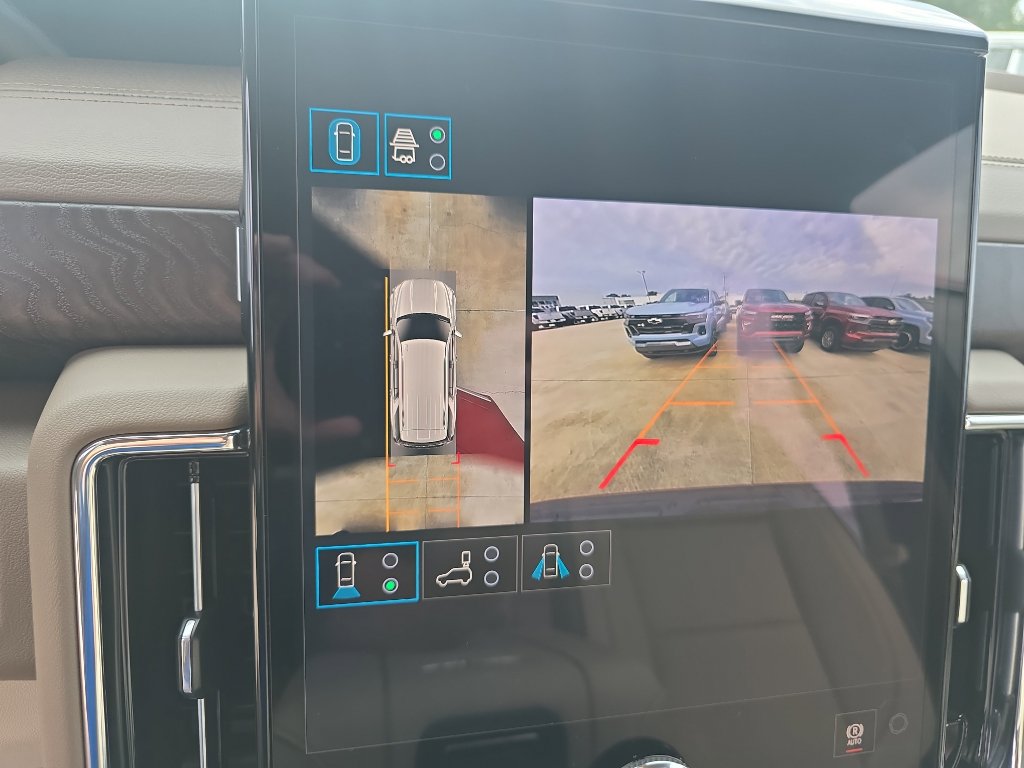 New 2026 GMC Yukon Denali w/ LPO, Floor Liner Package image 28