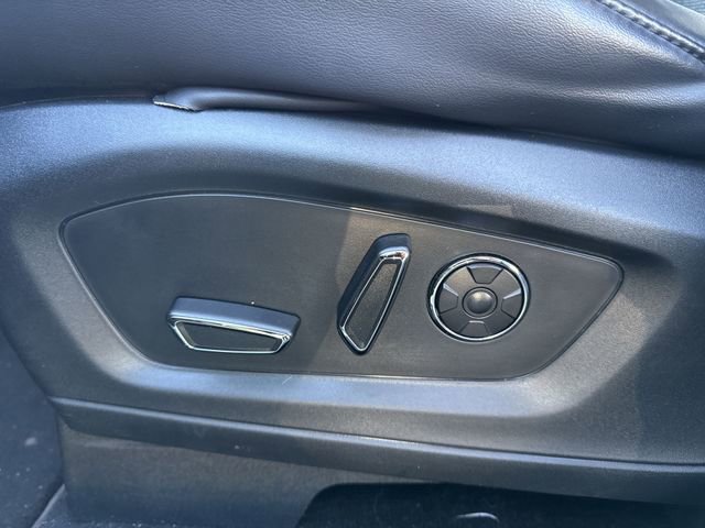 Used 2020 Ford Explorer Platinum w/ Premium Technology Package image 15