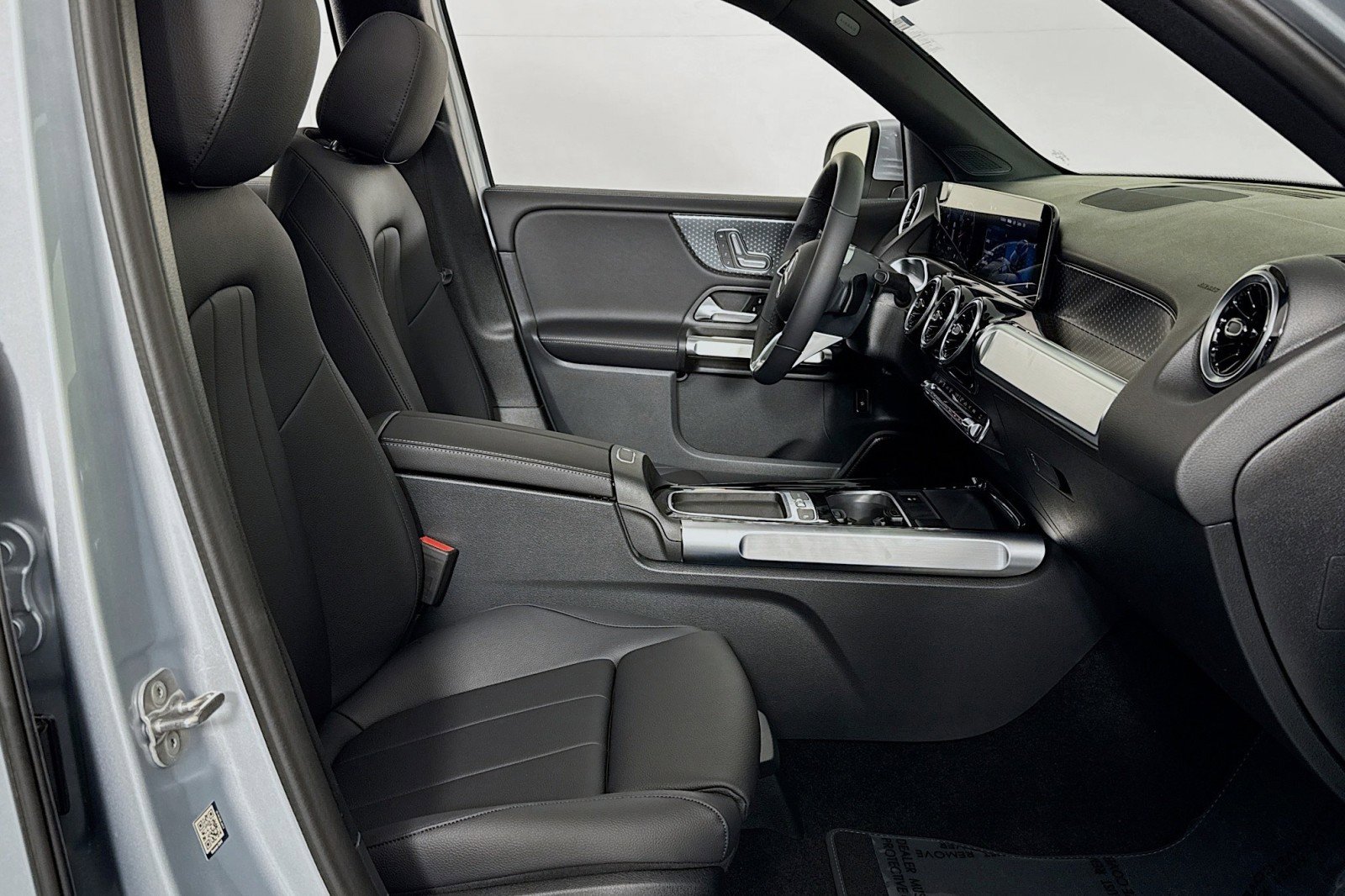 New 2026 Mercedes-Benz GLB 250 image 6