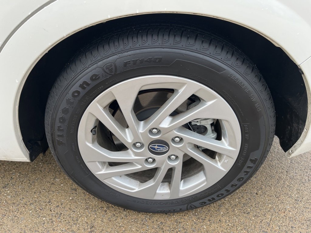 Certified 2025 Subaru Impreza 2.0i image 9