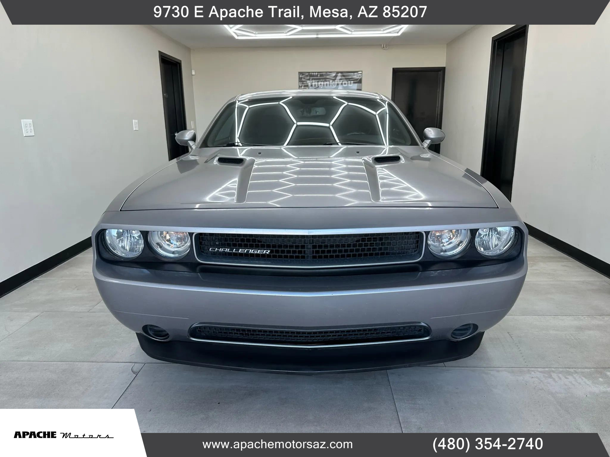 Used 2014 Dodge Challenger SXT image 3