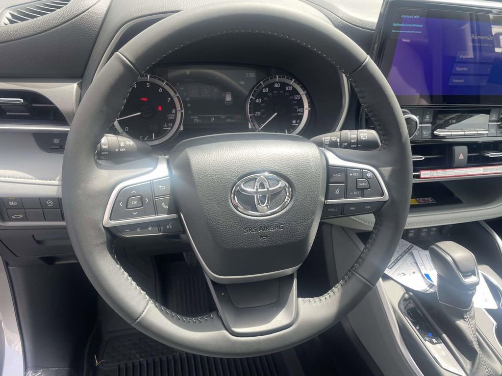 New 2026 Toyota Highlander XLE AWD/4WD image 17