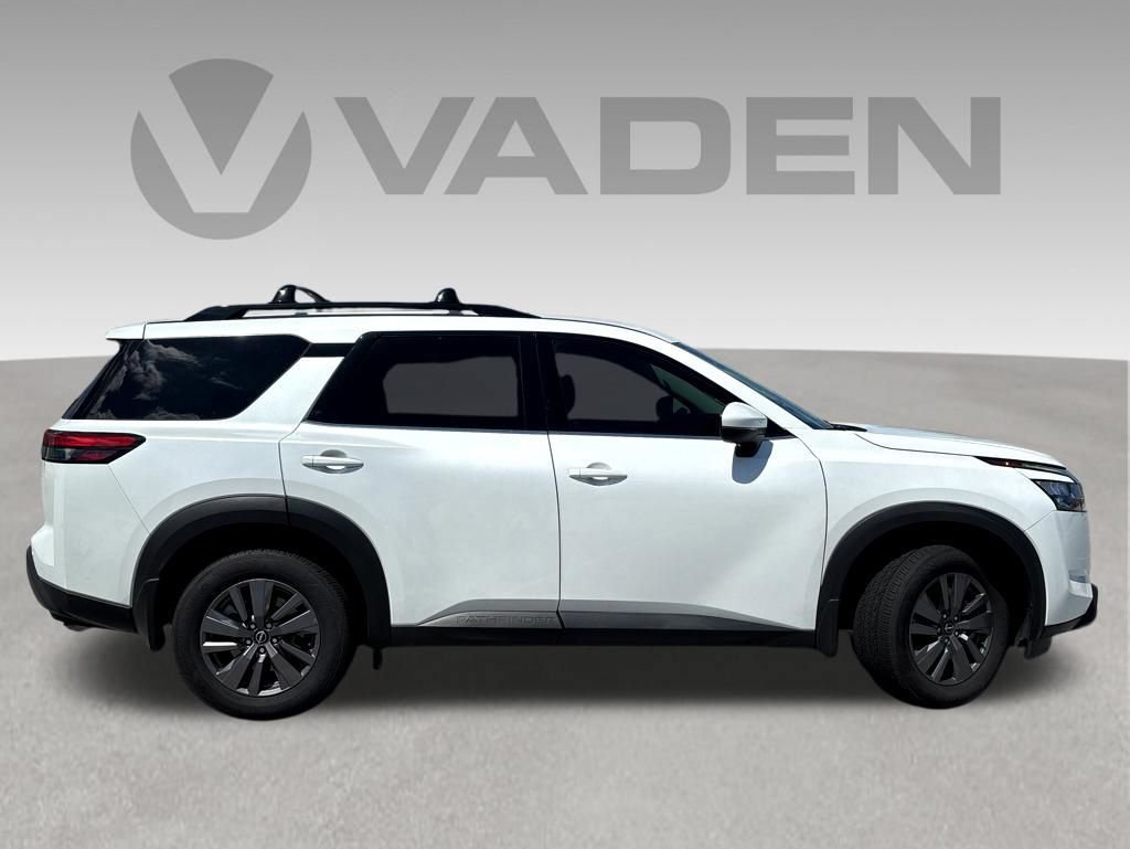Used 2025 Nissan Pathfinder SV FWD image 22