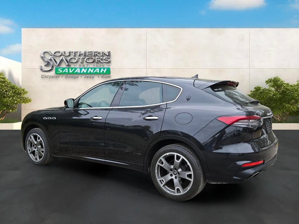 Used 2023 Maserati Levante Modena AWD/4WD image 3