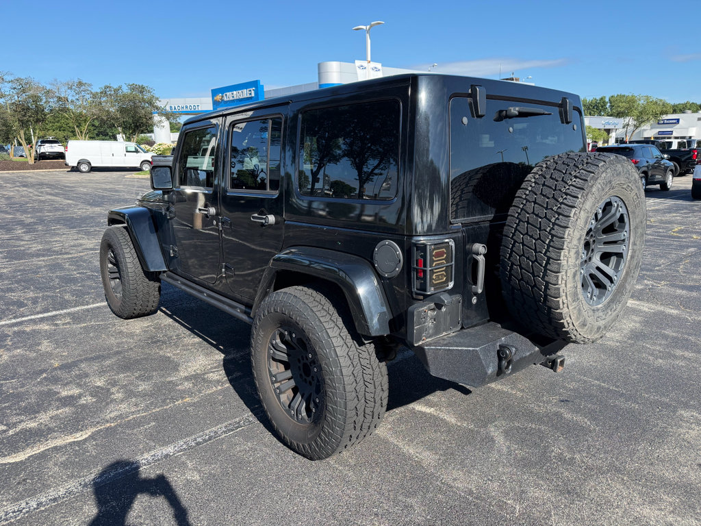 Used 2015 Jeep Wrangler Unlimited Sahara AWD/4WD image 7