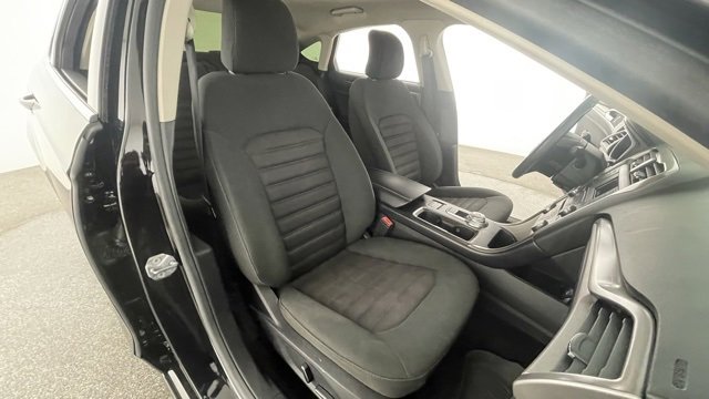 Used 2017 Ford Fusion SE image 47