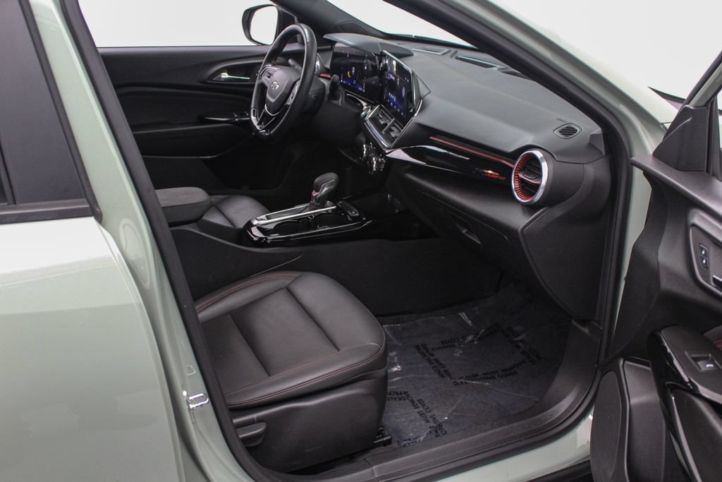 Used 2024 Chevrolet Trax RS w/ Driver Confidence Package FWD image 20