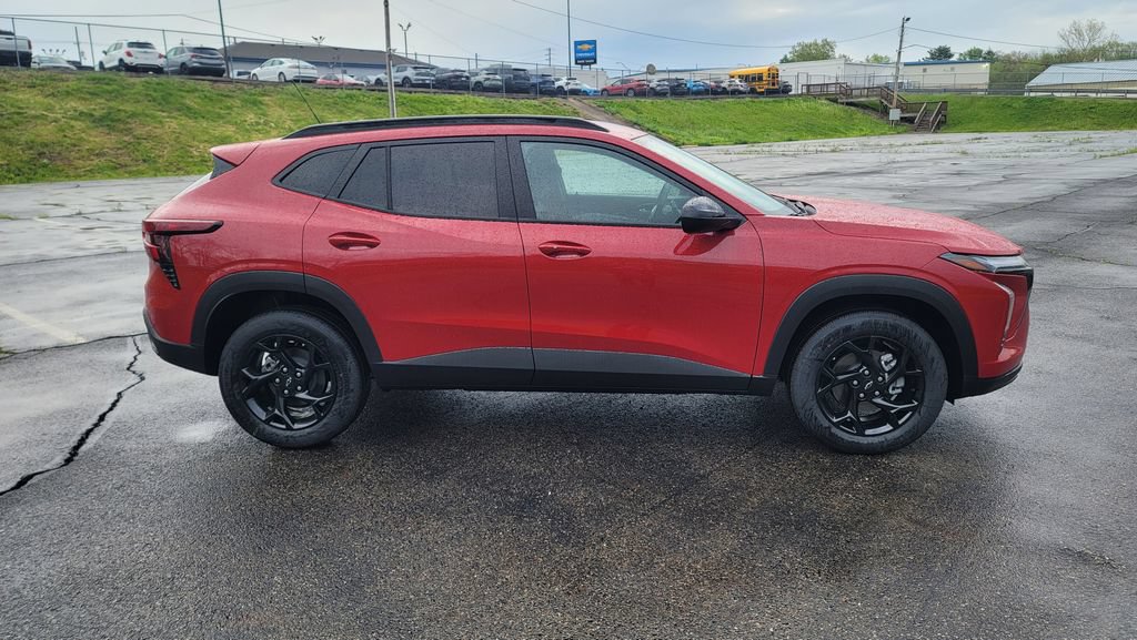 New 2026 Chevrolet Trax LT w/ Driver Confidence Package FWD image 14