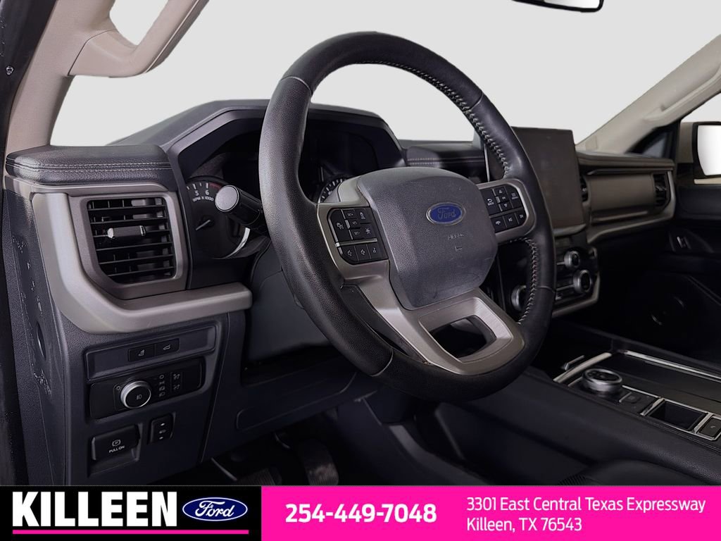 Used 2022 Ford Expedition XLT image 10