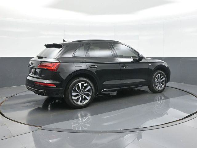 Used 2024 Audi Q5 2.0T Premium w/ Summer of Audi Package AWD/4WD image 7