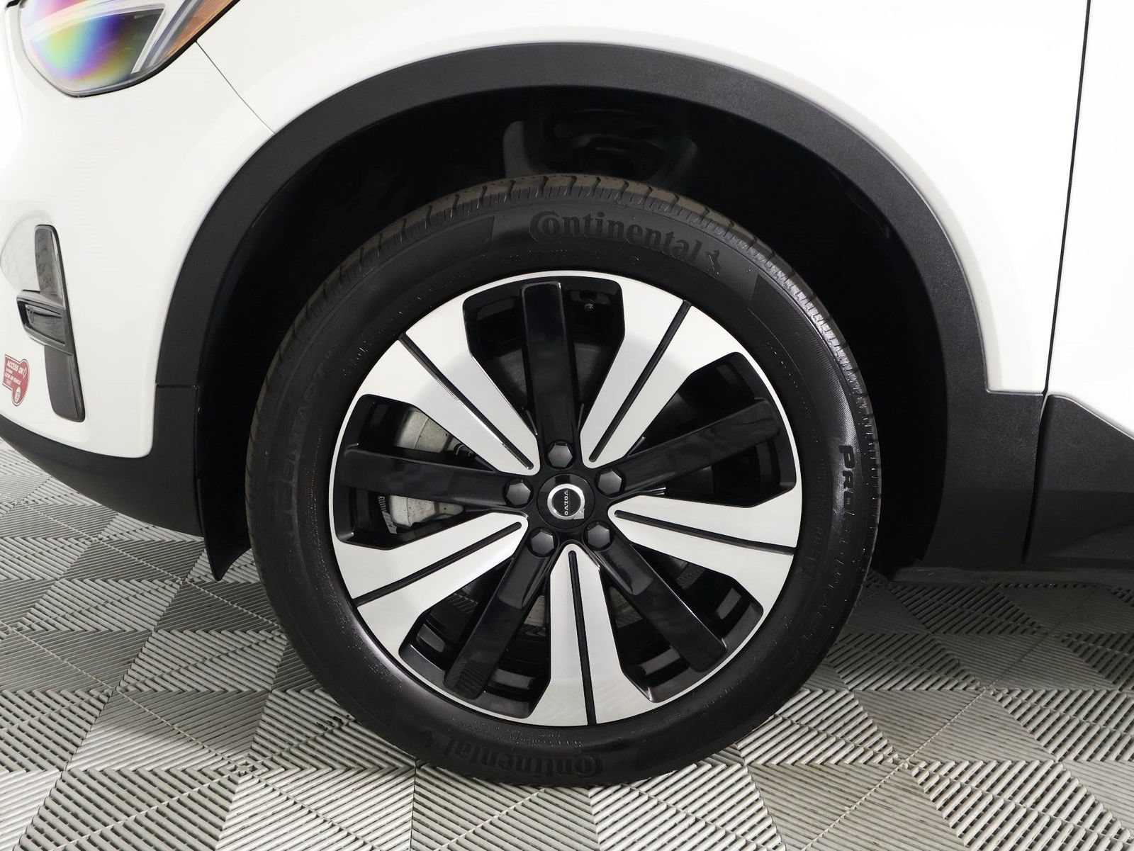 Used 2023 Volvo XC40 Recharge Core AWD/4WD image 26