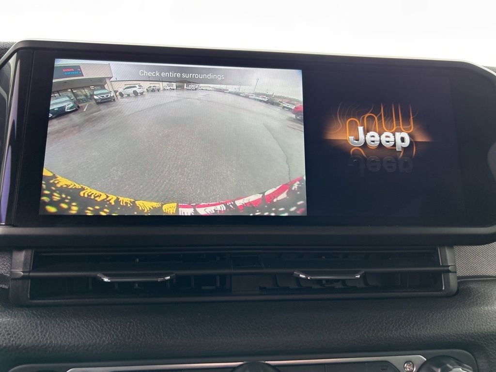 Used 2025 Jeep Wrangler Sport S image 21