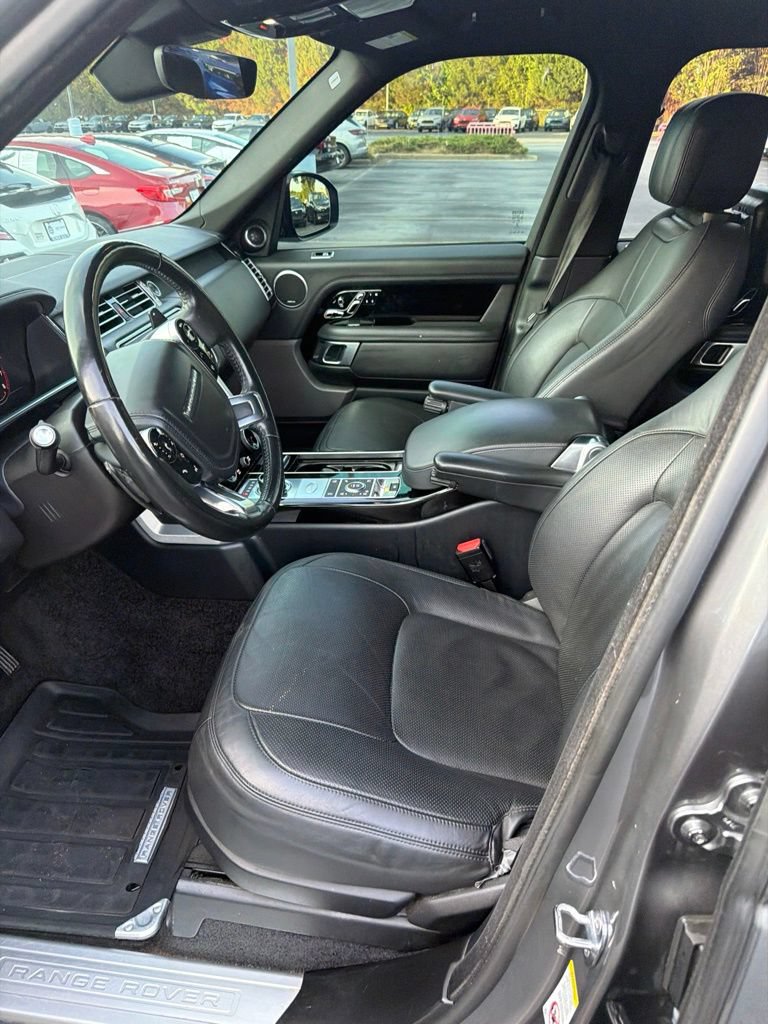 Used 2018 Land Rover Range Rover HSE AWD/4WD image 2