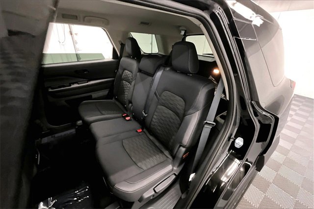 New 2025 Nissan Pathfinder S image 10