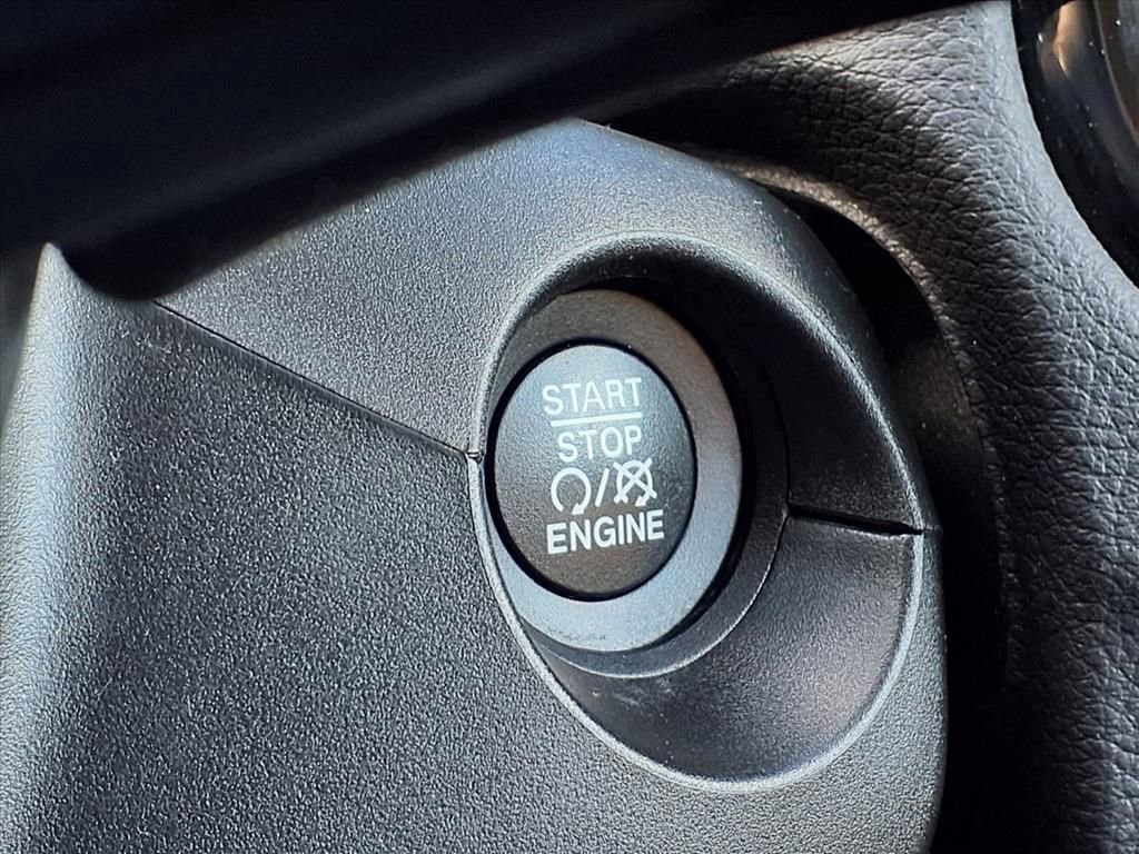 Used 2020 Jeep Compass Limited image 27