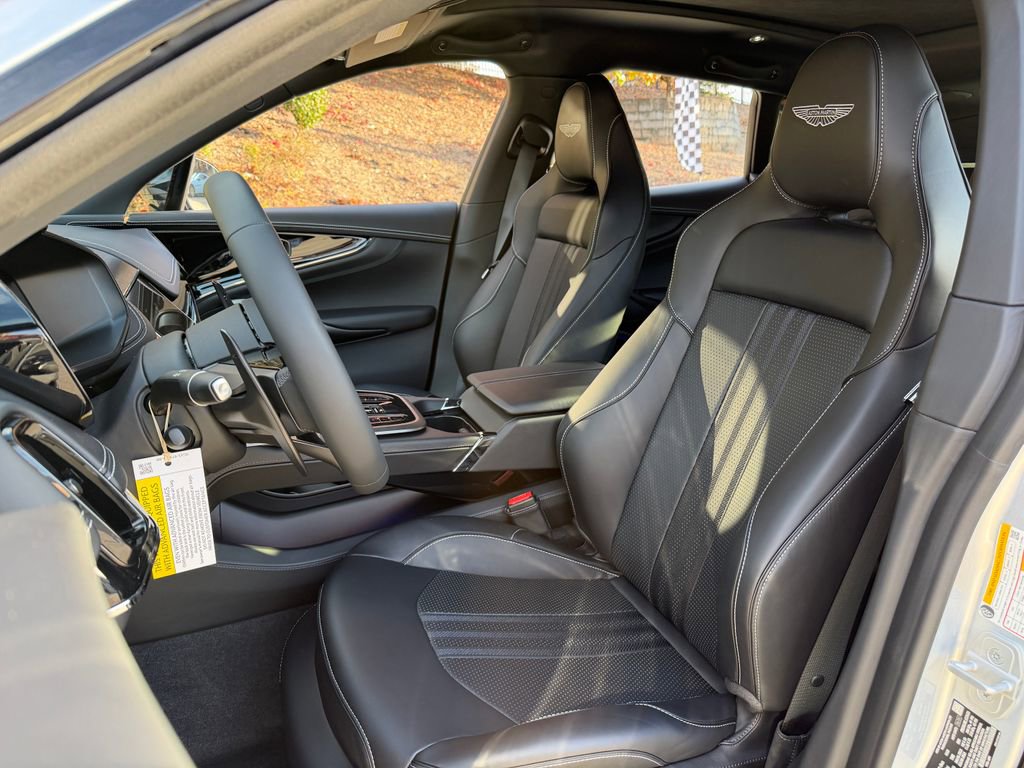 New 2026 Aston Martin DBX 707 image 12