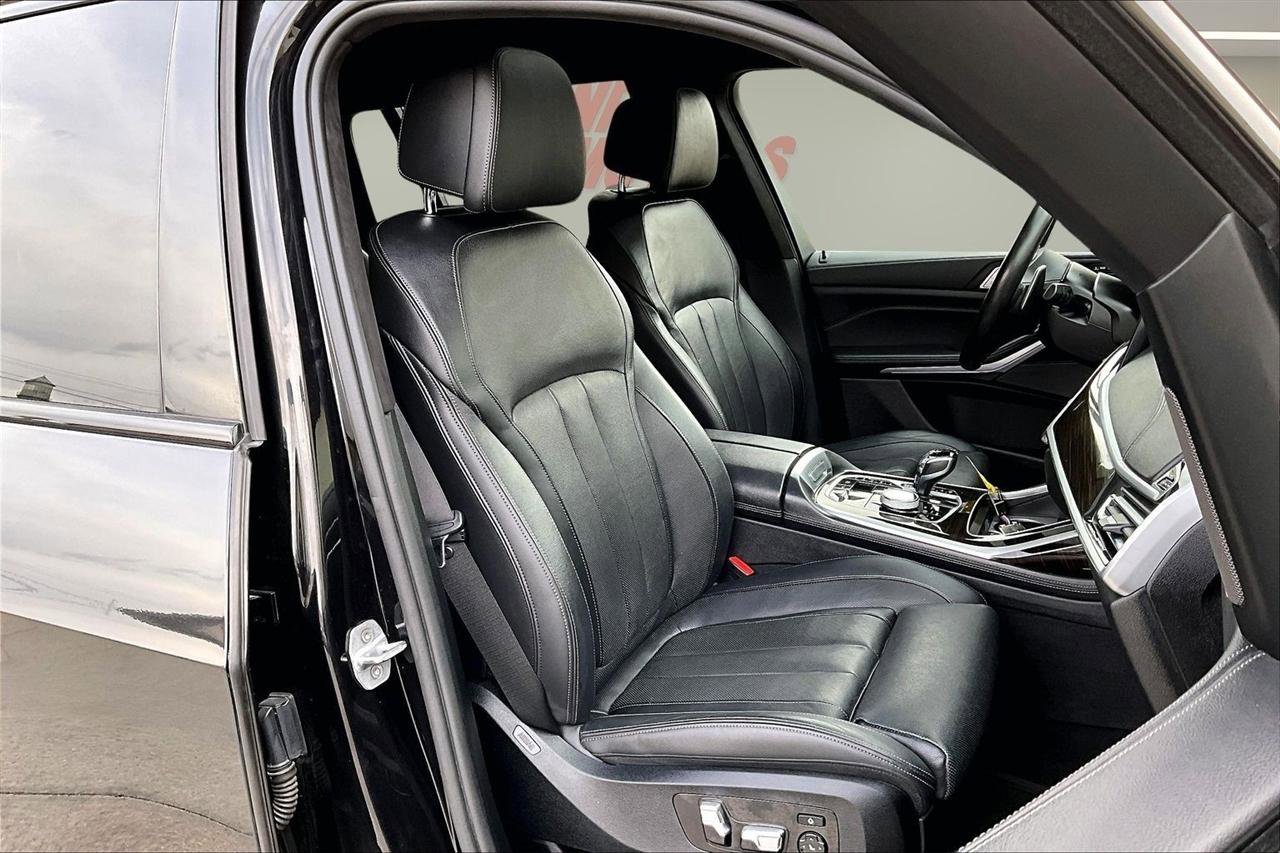 Used 2019 BMW X7 xDrive50i w/ M Sport Package image 30