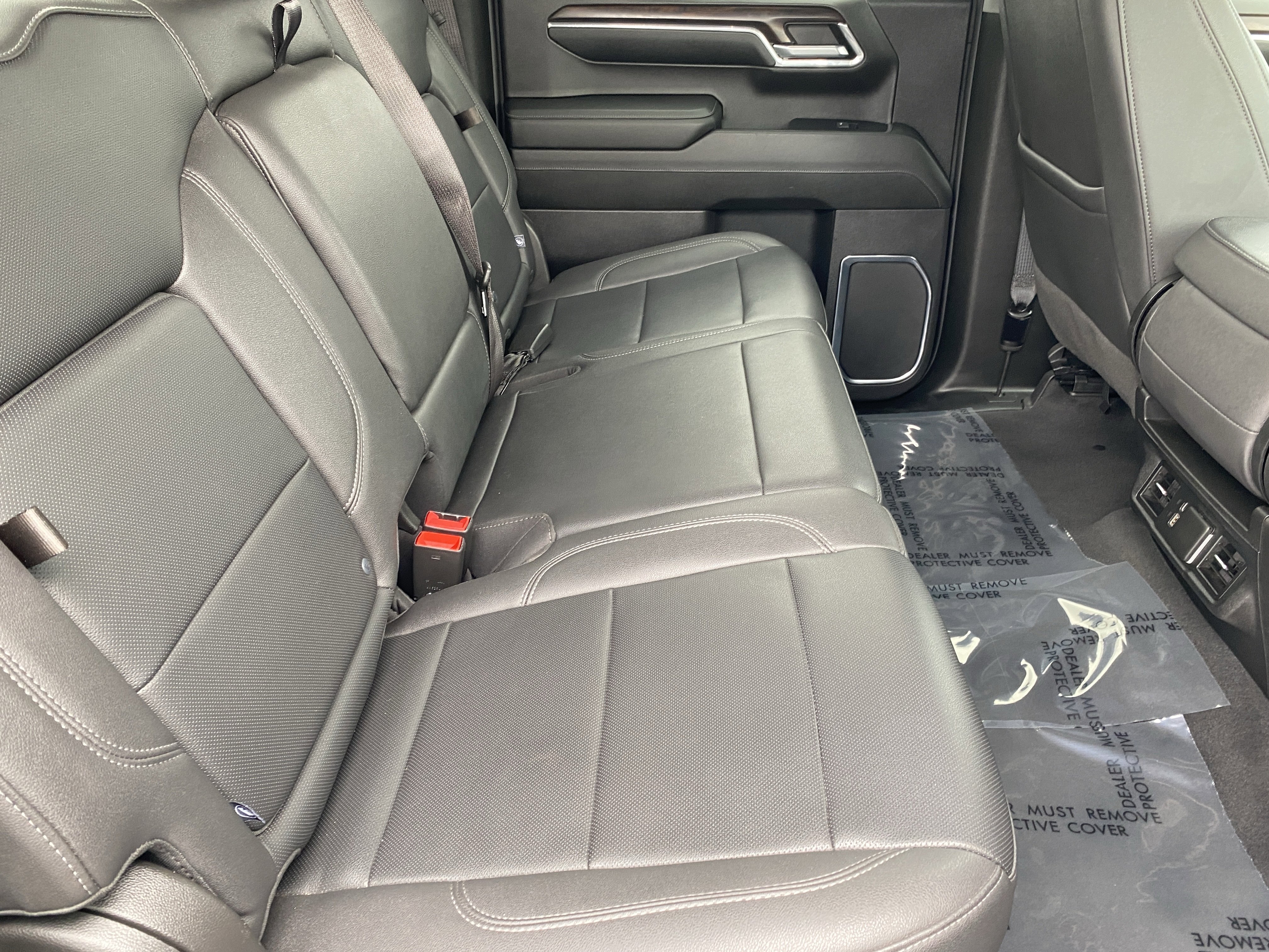 Used 2024 GMC Sierra 1500 SLT image 11