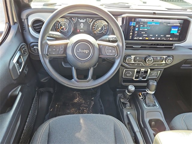 Used 2024 Jeep Gladiator Sport image 10