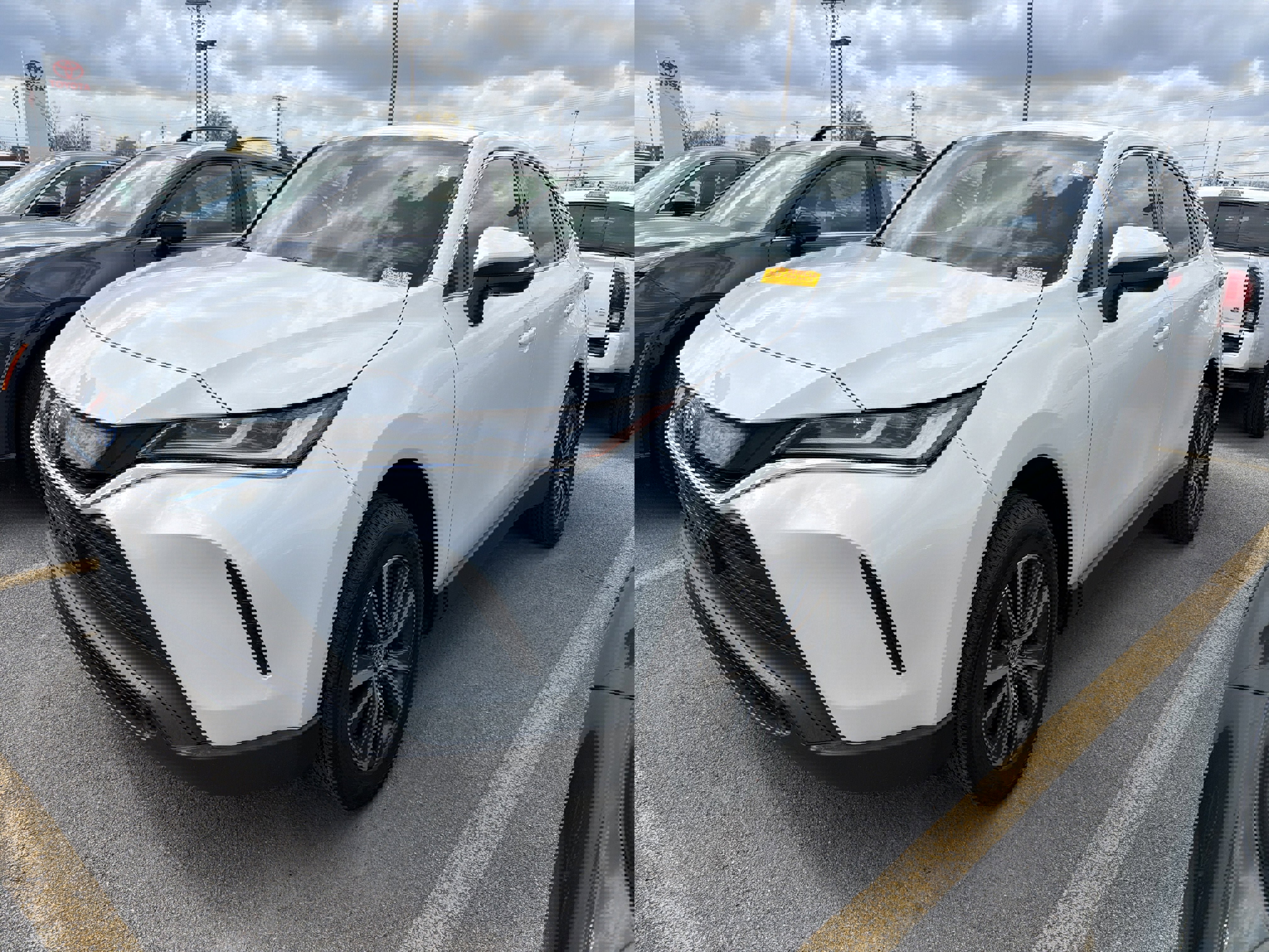 Used 2023 Toyota Venza LE image 4