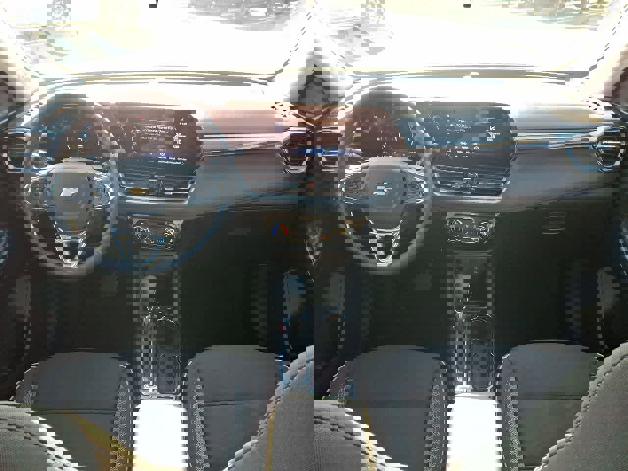 Used 2024 Chevrolet TrailBlazer LT w/ LT Cold Weather Package image 10