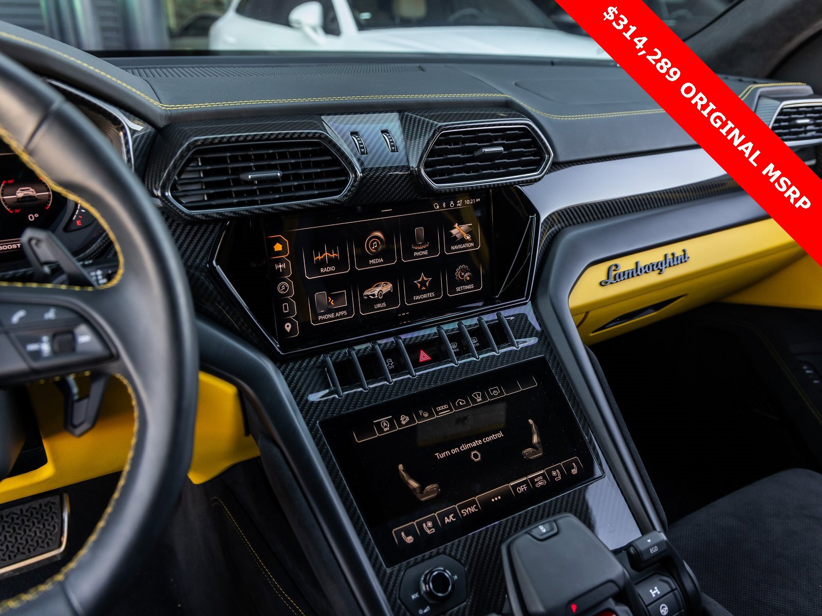 Used 2023 Lamborghini Urus S image 36