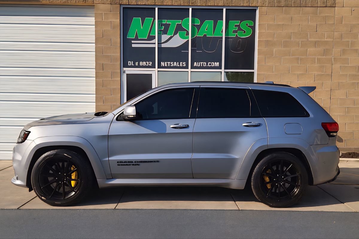 Used 2018 Jeep Grand Cherokee Trackhawk image 2